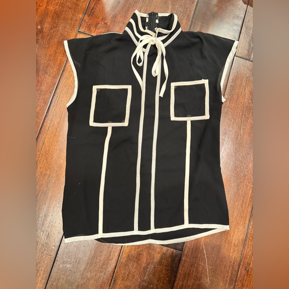 Women's Black Sleeveless Contrast-Trim Blouse with Tie Neck